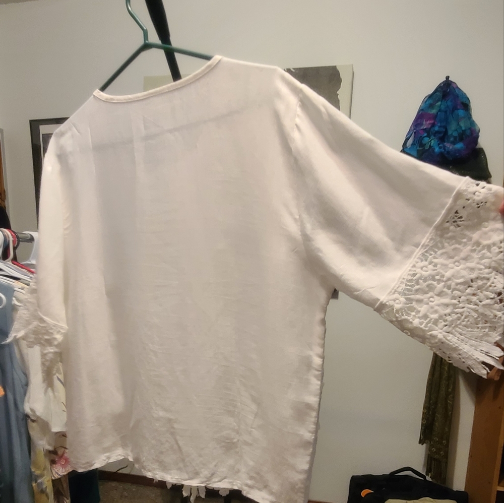 🐰White Lace Blouse - Picture 5 of 6